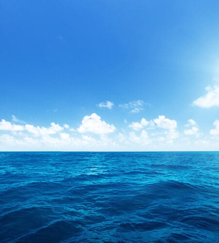 Which ocean’s water is the coldest?