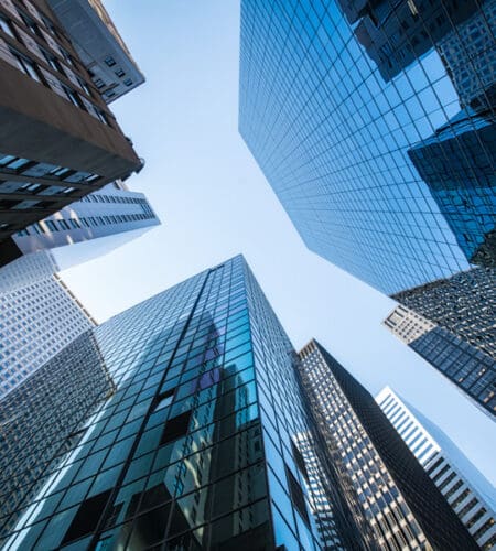Which company paid the largest anti-trust penalty in history in 1998?