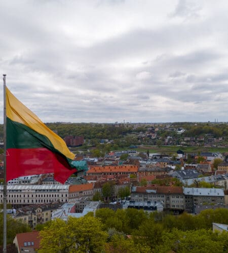 What country is Sarunas Jasikevicius originally from?