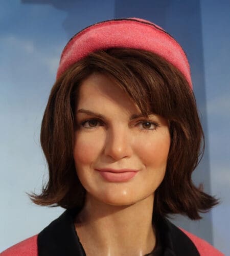 Who played Jackie Kennedy in the film “Jackie”?