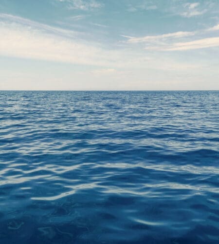 When looking at an ocean, which of these is the color it mostly appears to be?
